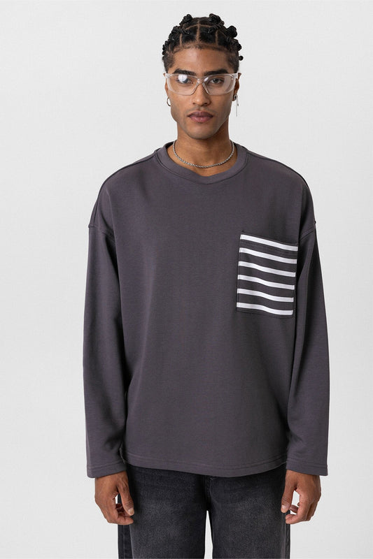 Oversized Sweatshirt with Pockets