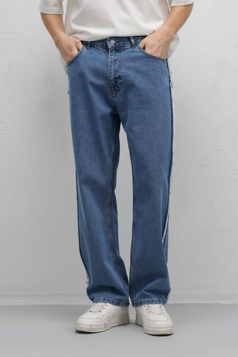 Baggy Jeans with Side Seam Details