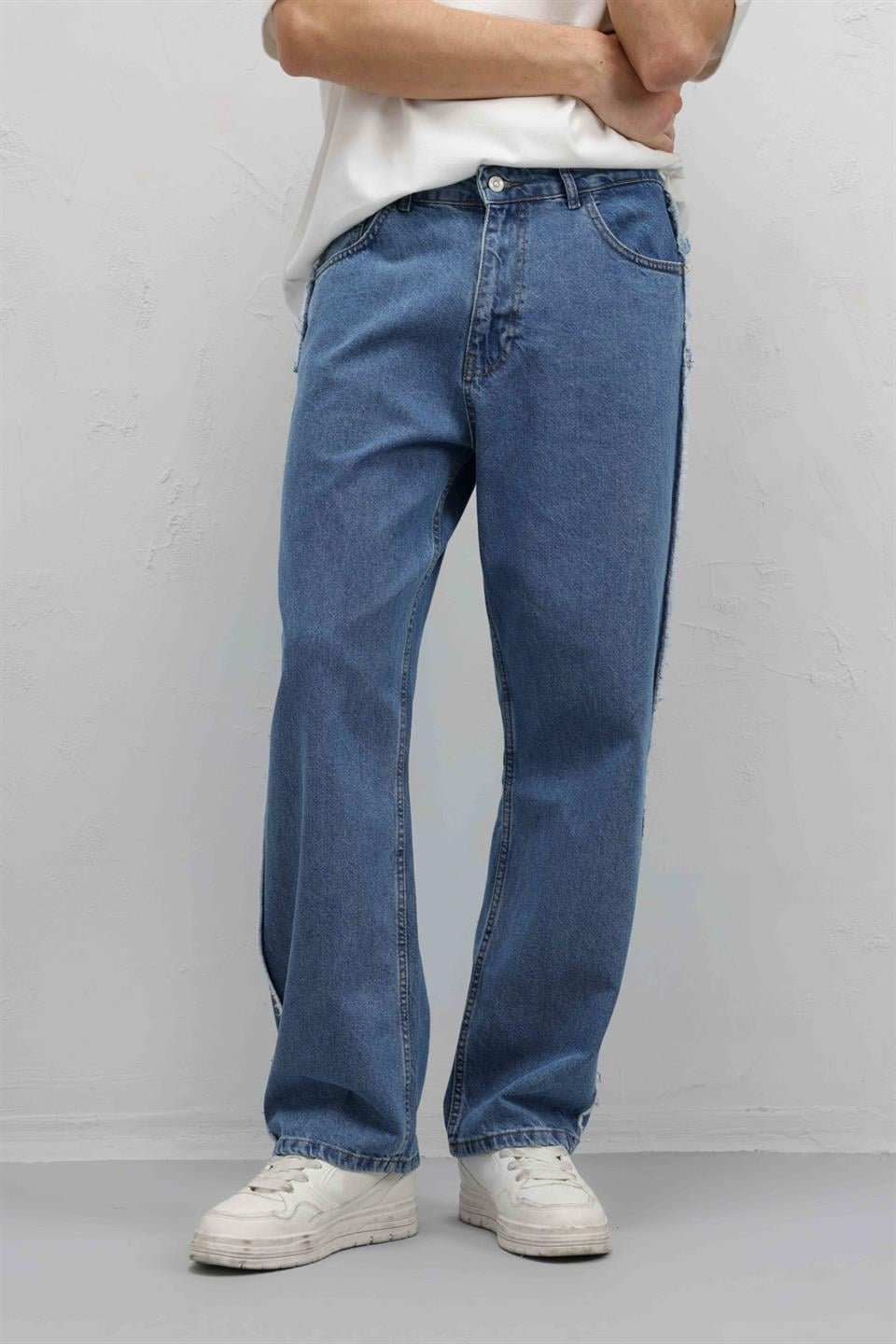 Baggy Jeans with Side Seam Details