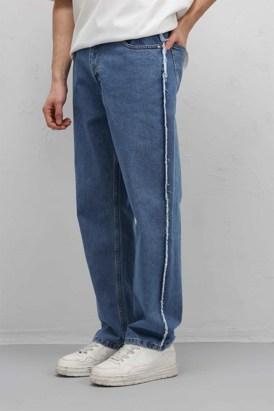Baggy Jeans with Side Seam Details