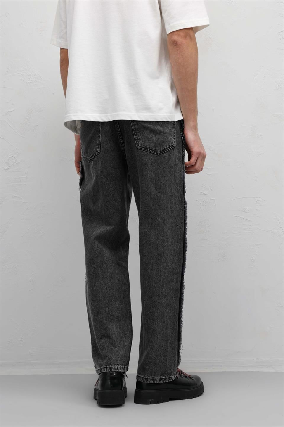 Baggy Jeans with Side Seam Details