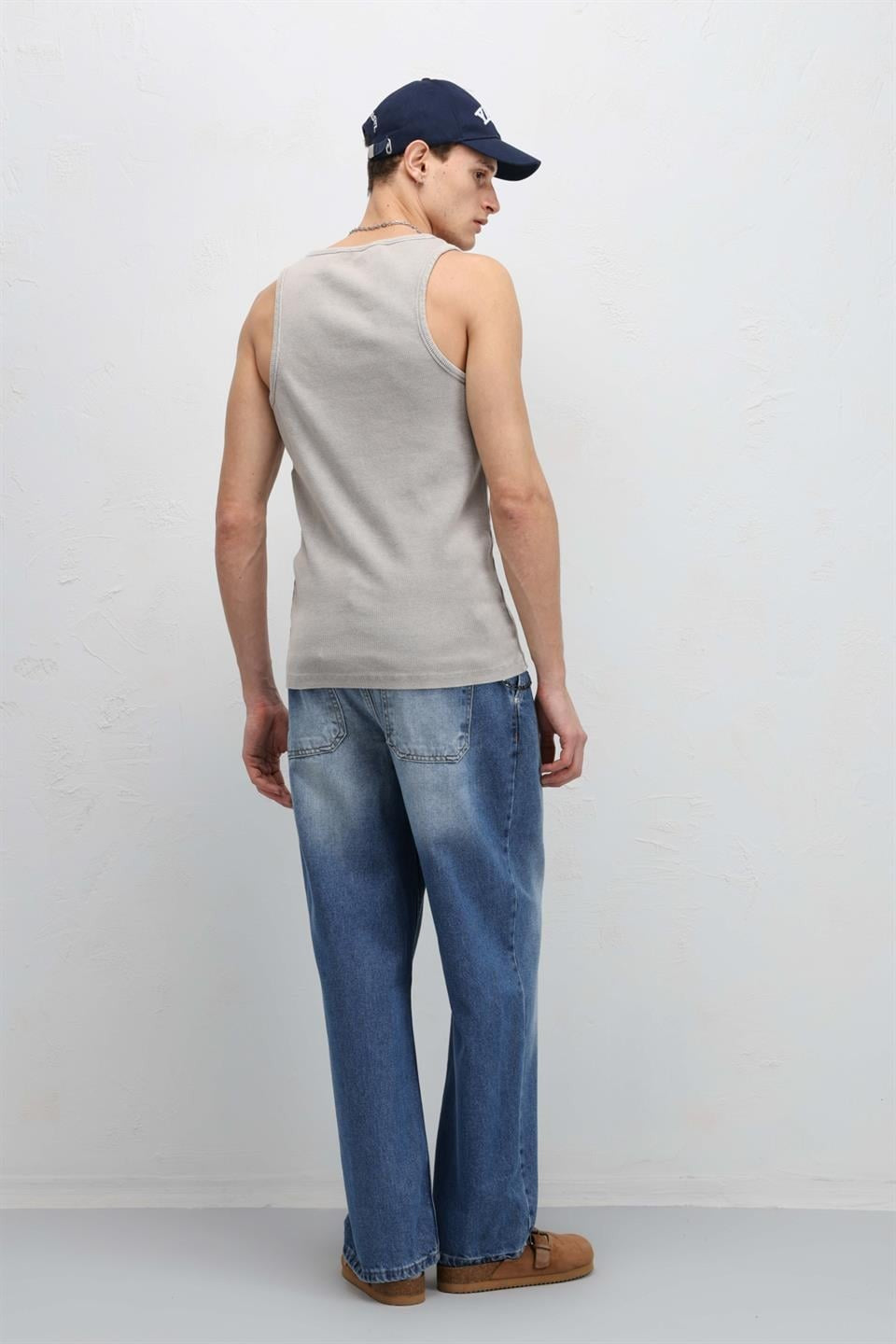 Pleated Baggy Jeans with Chain Accents