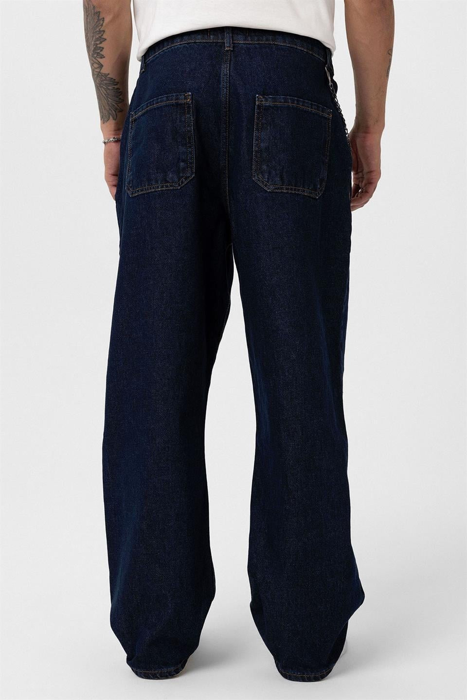 Pleated Baggy Jeans with Chain Accents