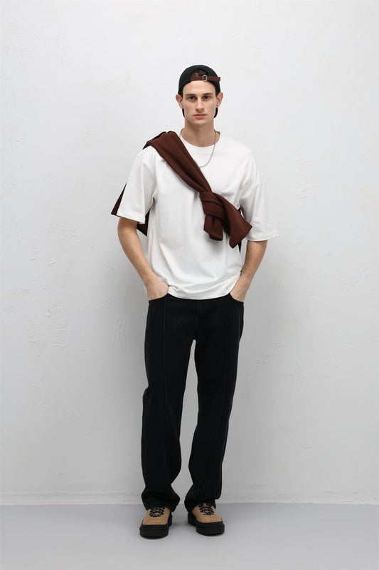 Stitched-Detail Relaxed-Fit Jeans