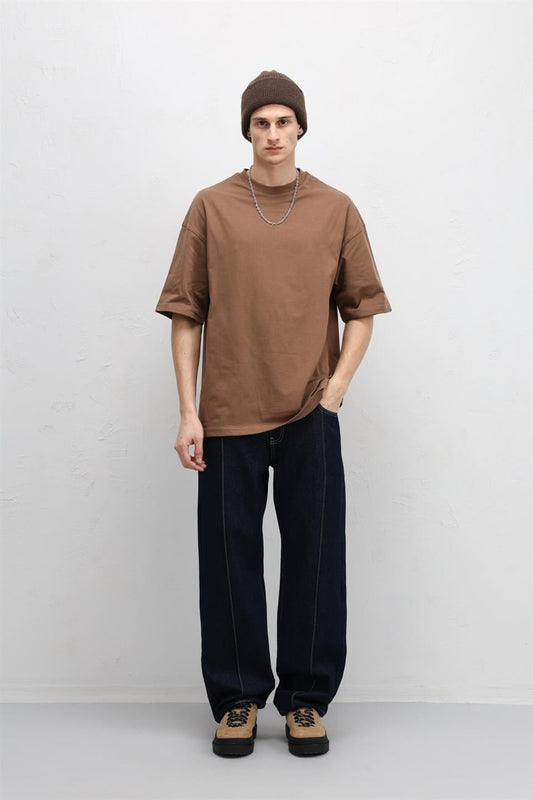 Stitched-Detail Relaxed-Fit Jeans