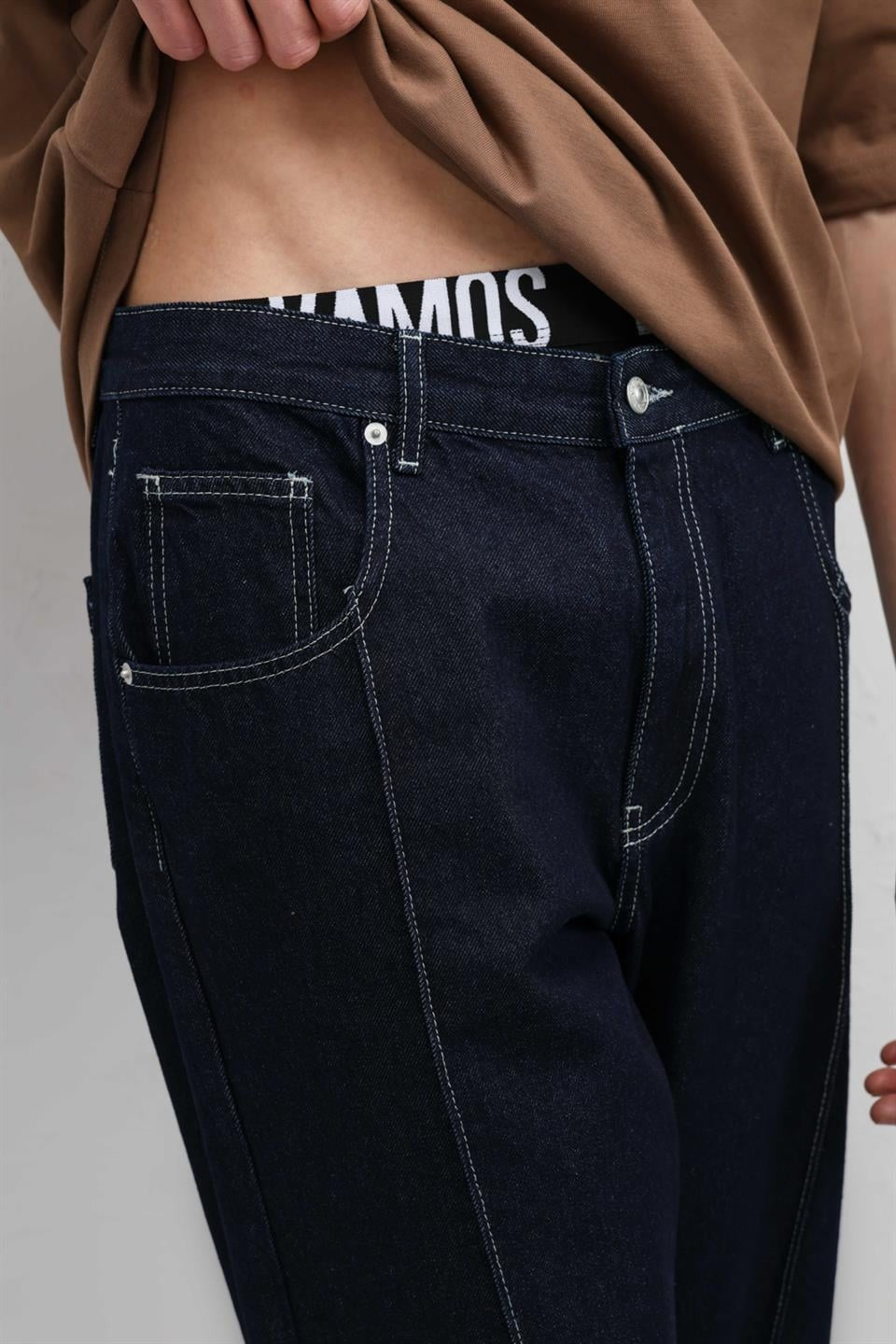 Stitched-Detail Relaxed-Fit Jeans