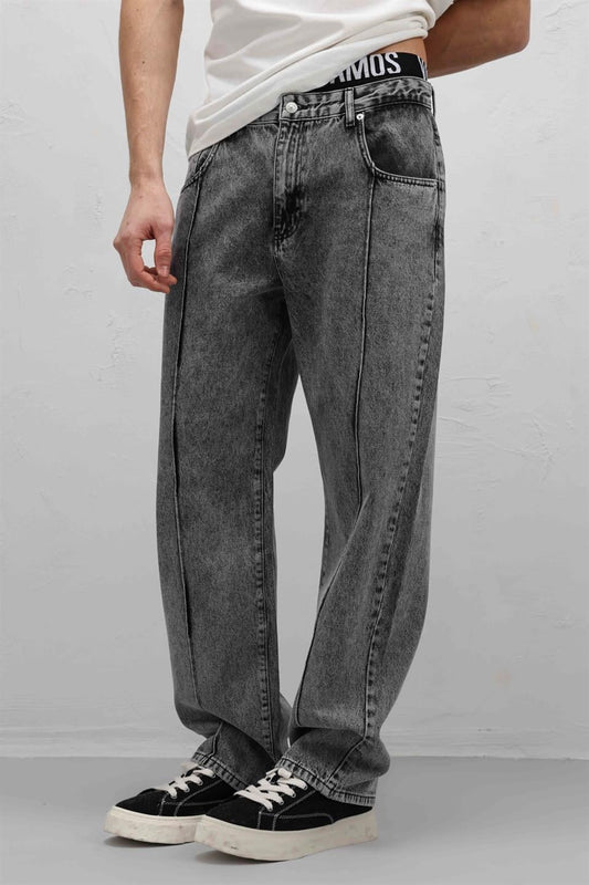 Stitched-Detail Relaxed-Fit Jeans