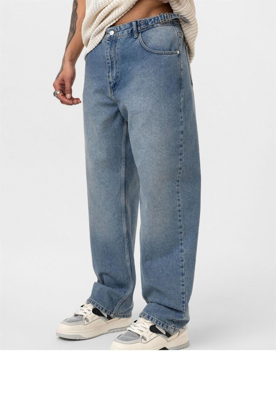 Relaxed-Fit Jeans
