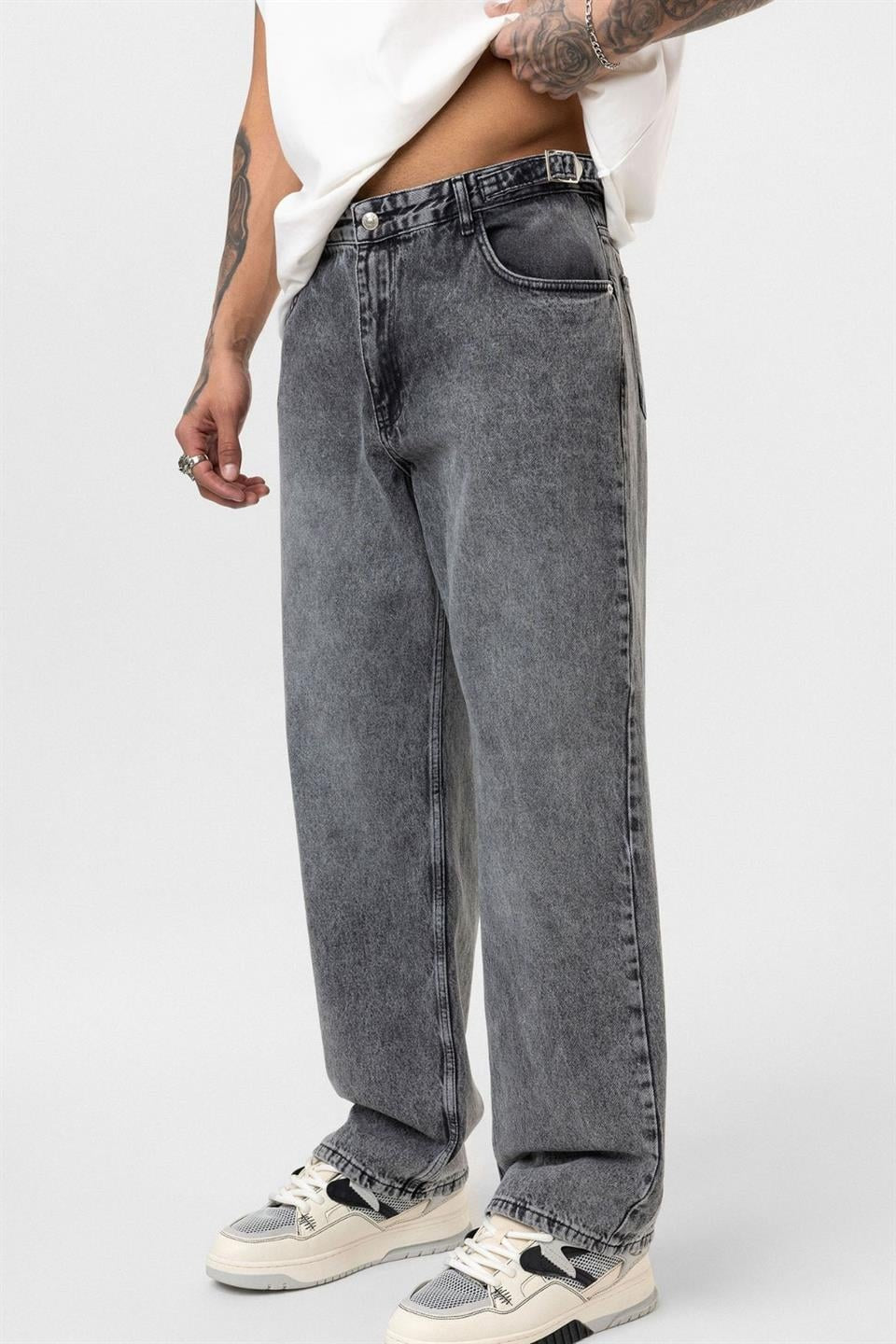 Relaxed-Fit Jeans
