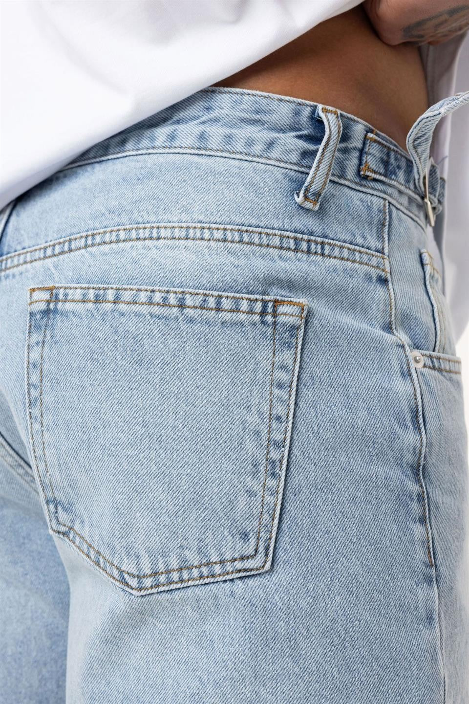 Relaxed-Fit Jeans
