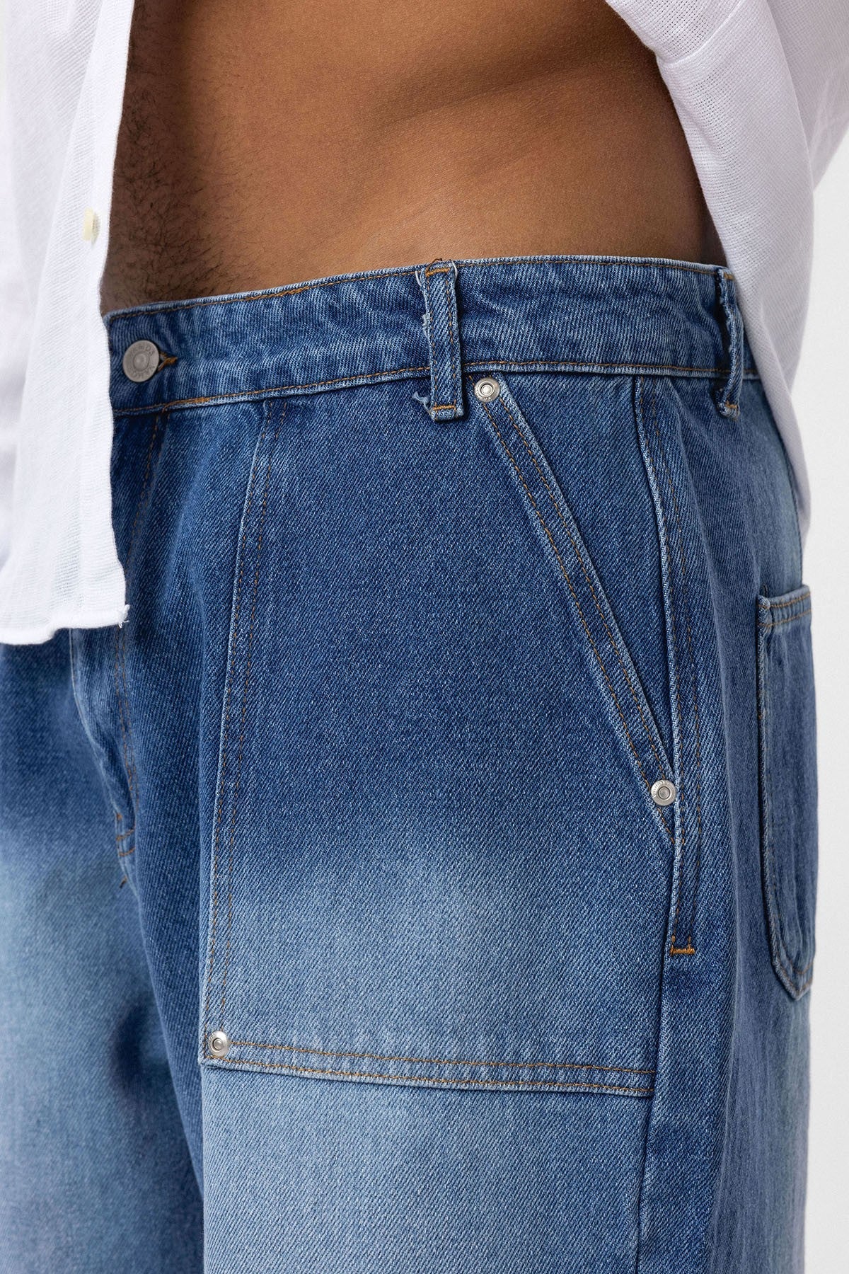 Baggy-Fit Jeans with Detailed Pockets