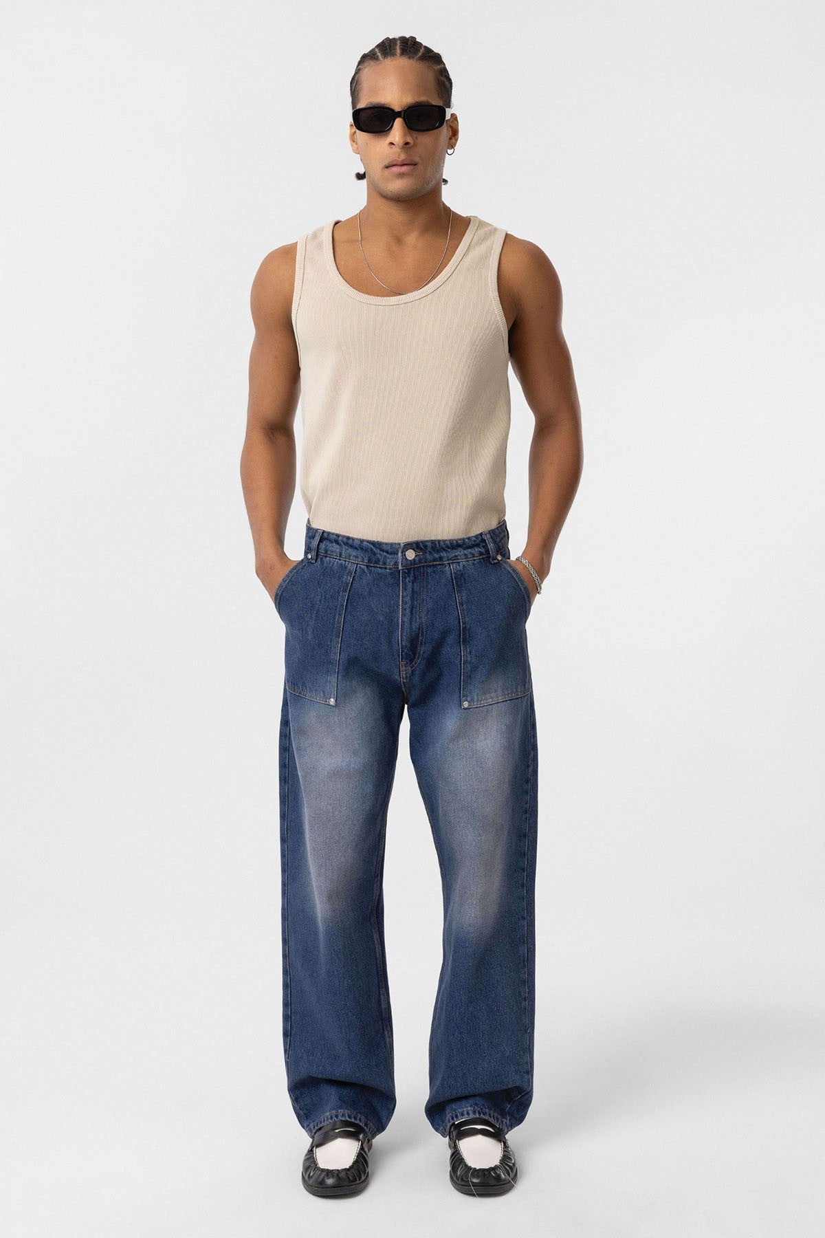 Baggy-Fit Jeans with Detailed Pockets