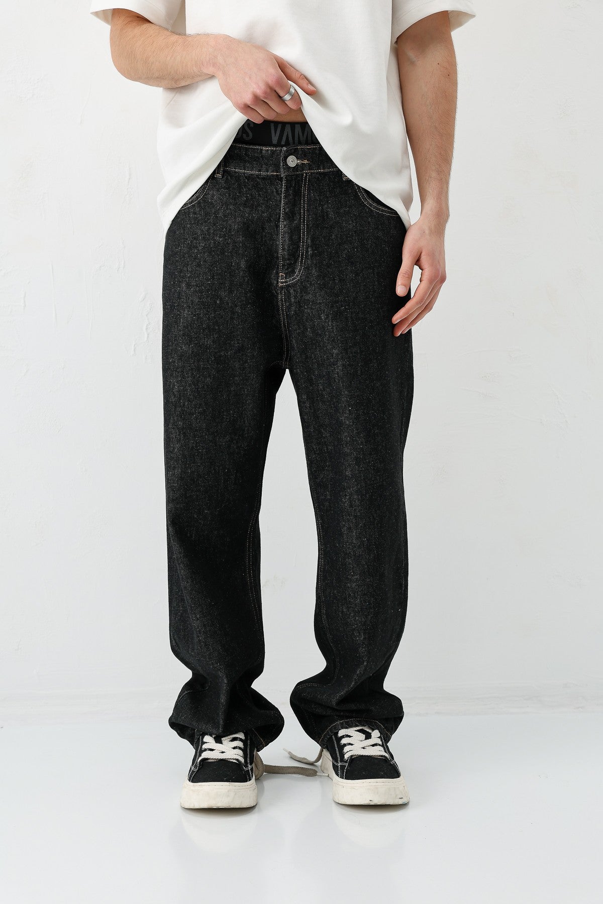 Baggy-Fit Jeans