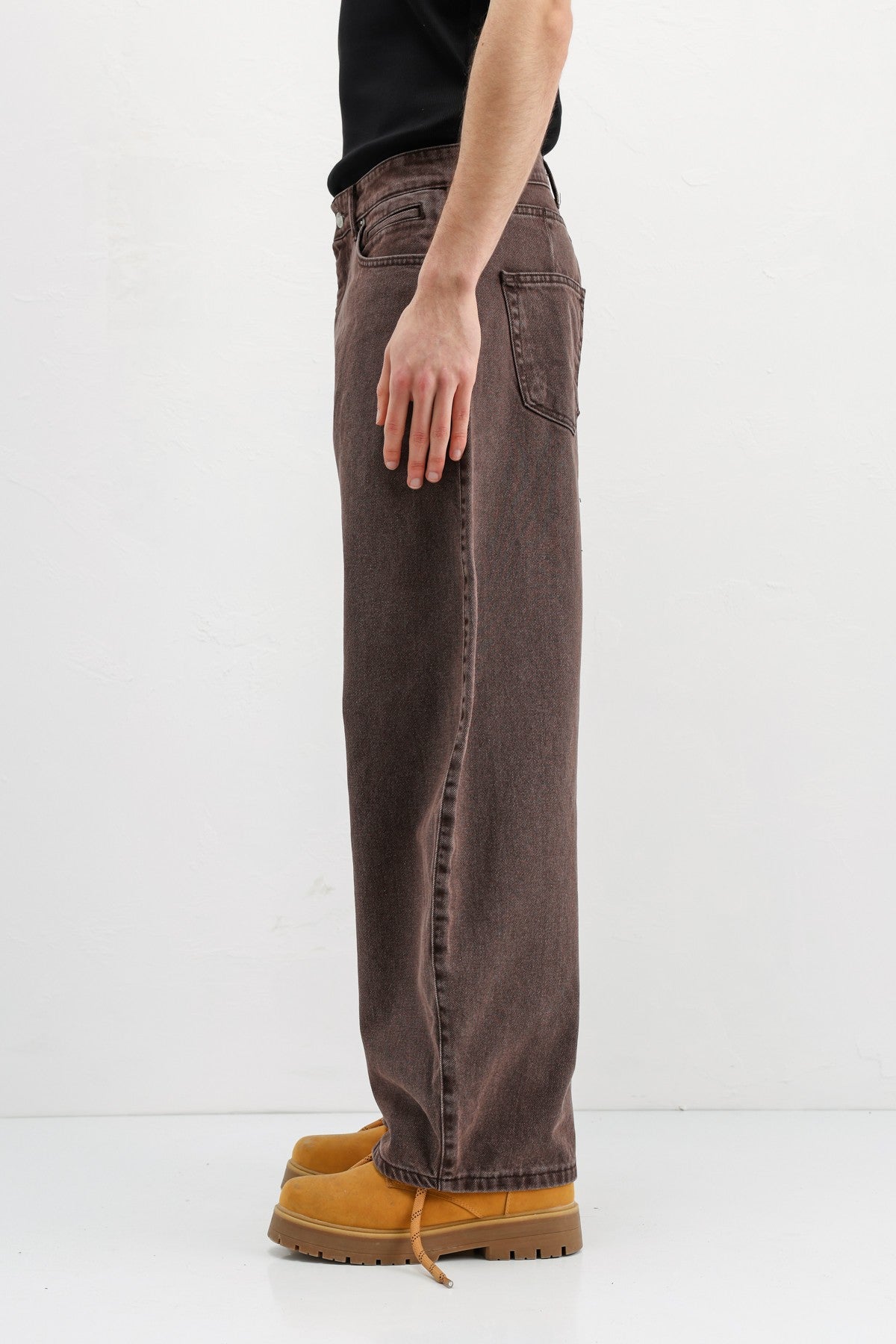 Balloon-Fit Jeans