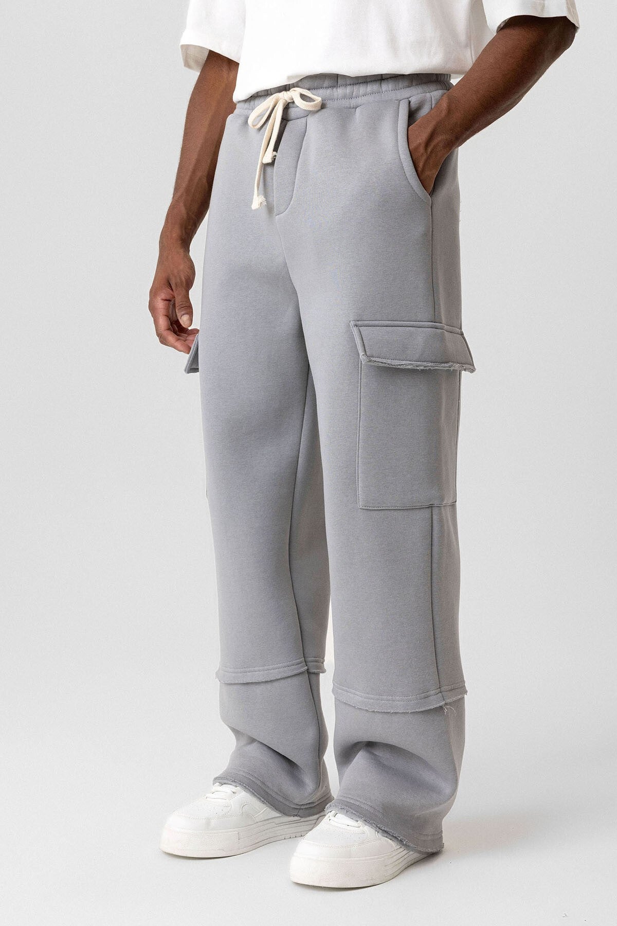 Basic Baggy Sweatpants with Cargo Pockets