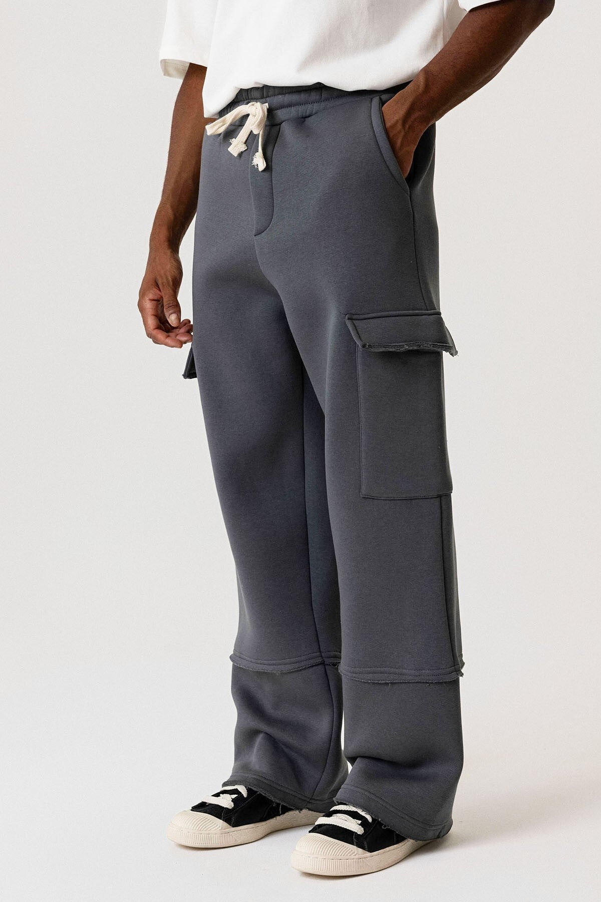 Basic Baggy Sweatpants with Cargo Pockets