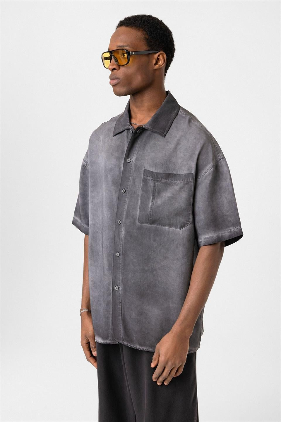 Oversized Short-Sleeve Shirt (Washed)