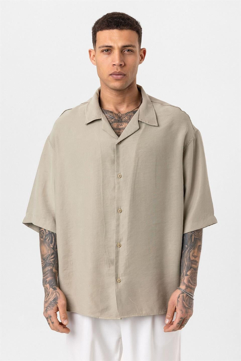 Oversized Short-Sleeve Shirt (Machine Washable)