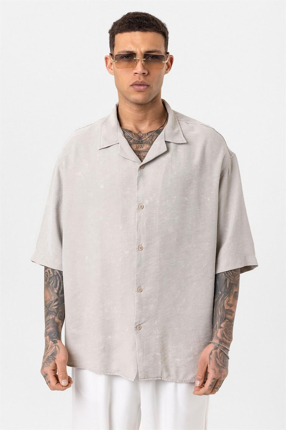 Oversized Short-Sleeve Shirt (Machine Washable)