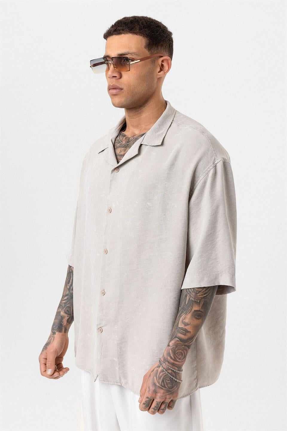 Oversized Short-Sleeve Shirt (Machine Washable)