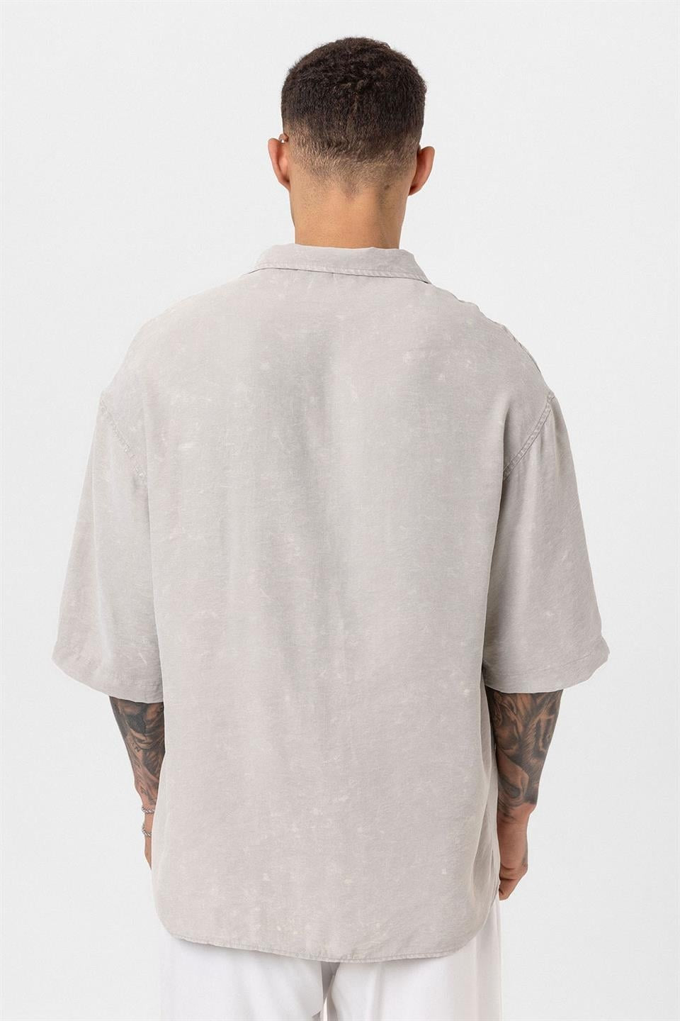 Oversized Short-Sleeve Shirt (Machine Washable)