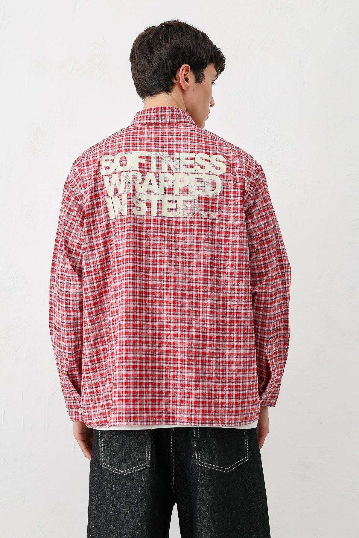 Long-Sleeved Checkered Shirt