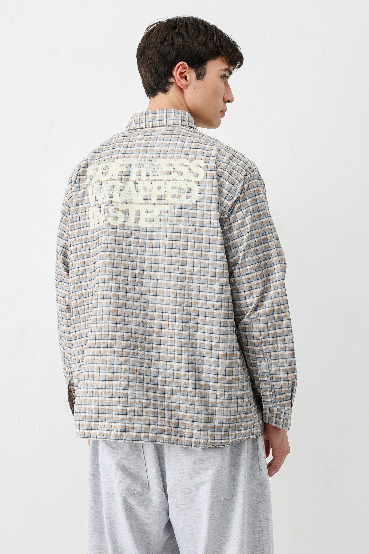 Long-Sleeved Checkered Shirt