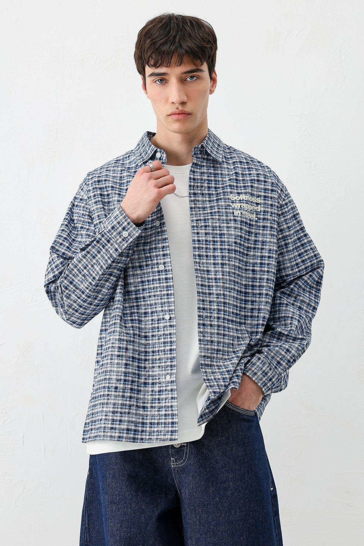 Long-Sleeved Checkered Shirt