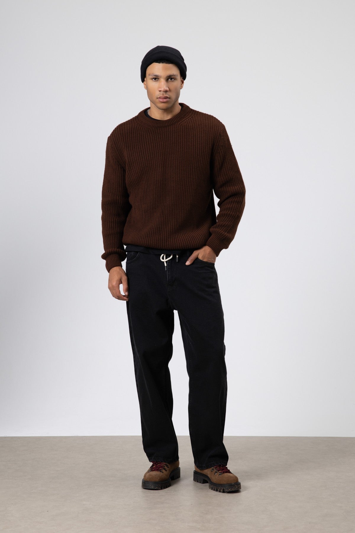 Oversized Crew-Neck Sweater V60-10