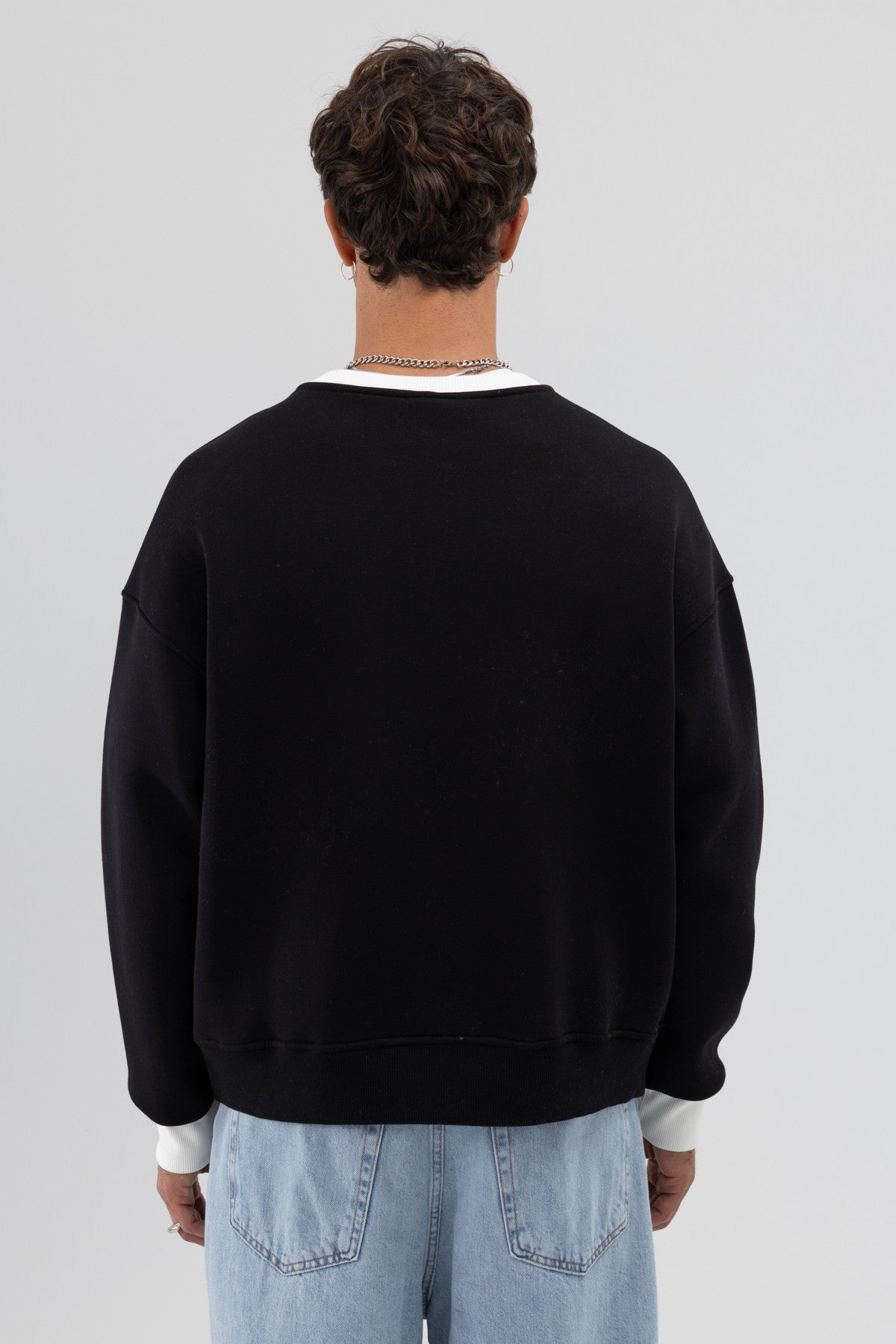 Oversized Sweatshirt with Crew Neck and Pocket Details
