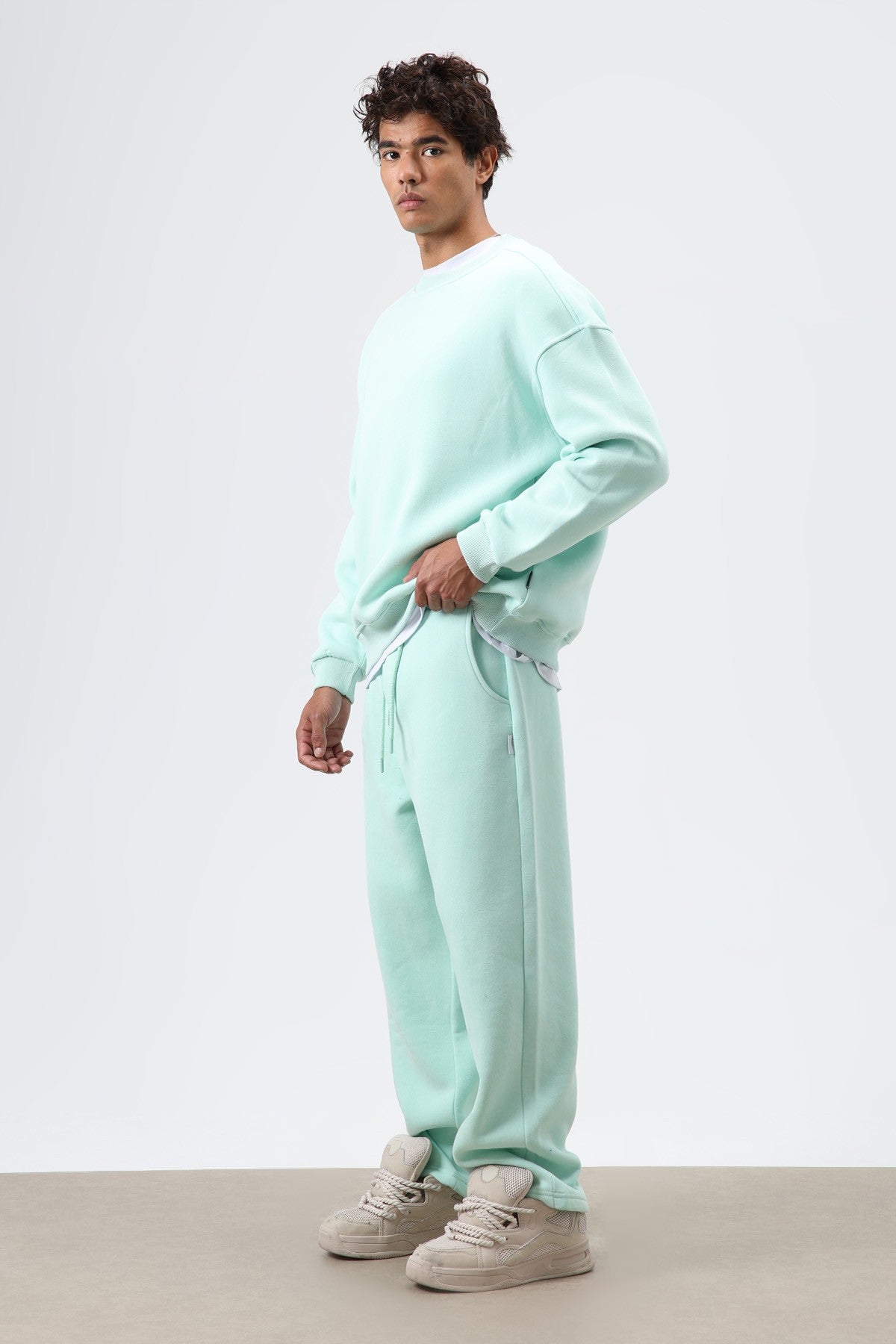 Basic Oversized Washed Sweatshirt
