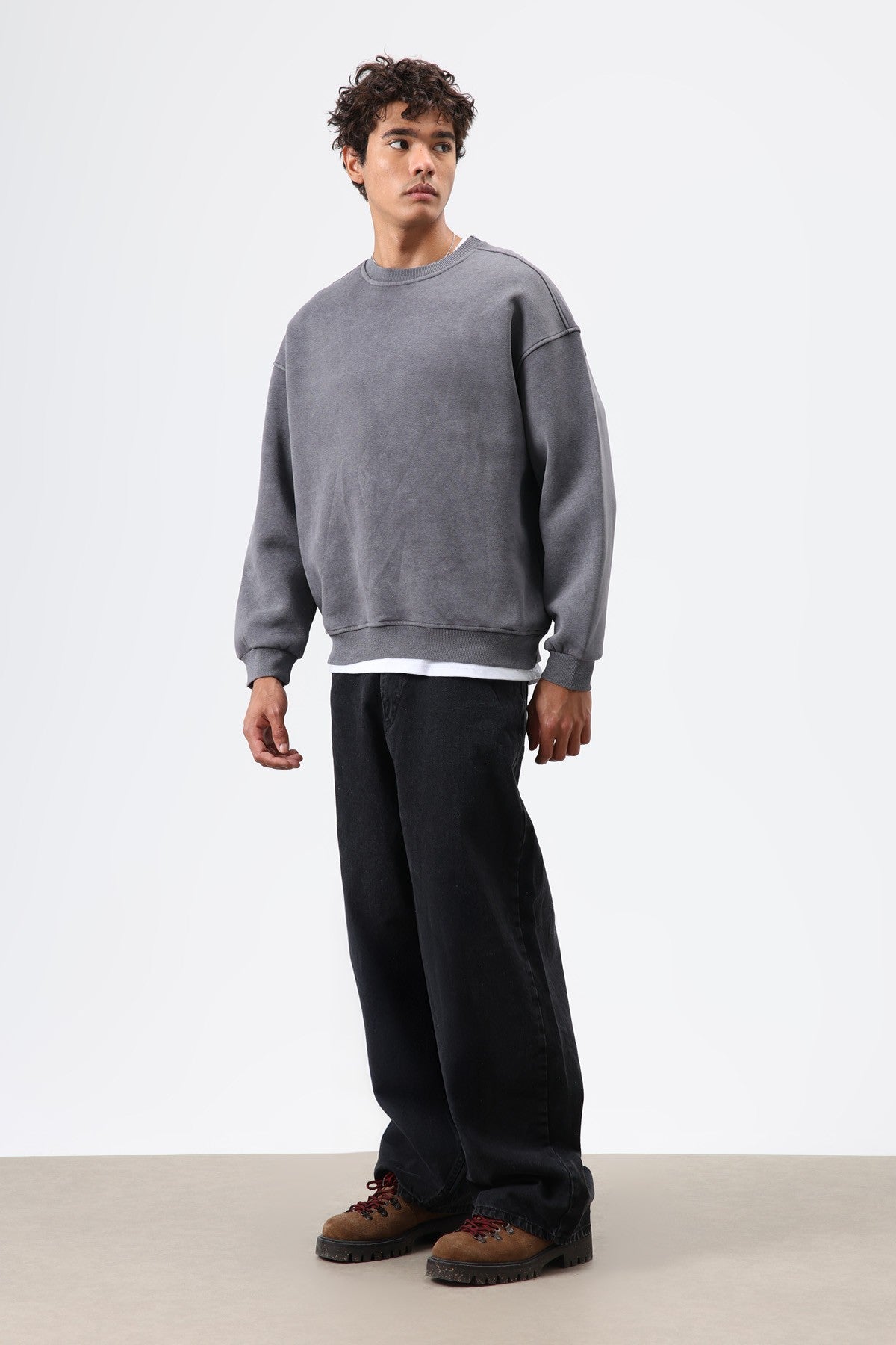 Basic Oversized Washed Sweatshirt