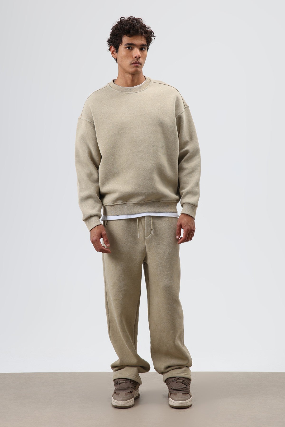 Basic Oversized Washed Sweatshirt