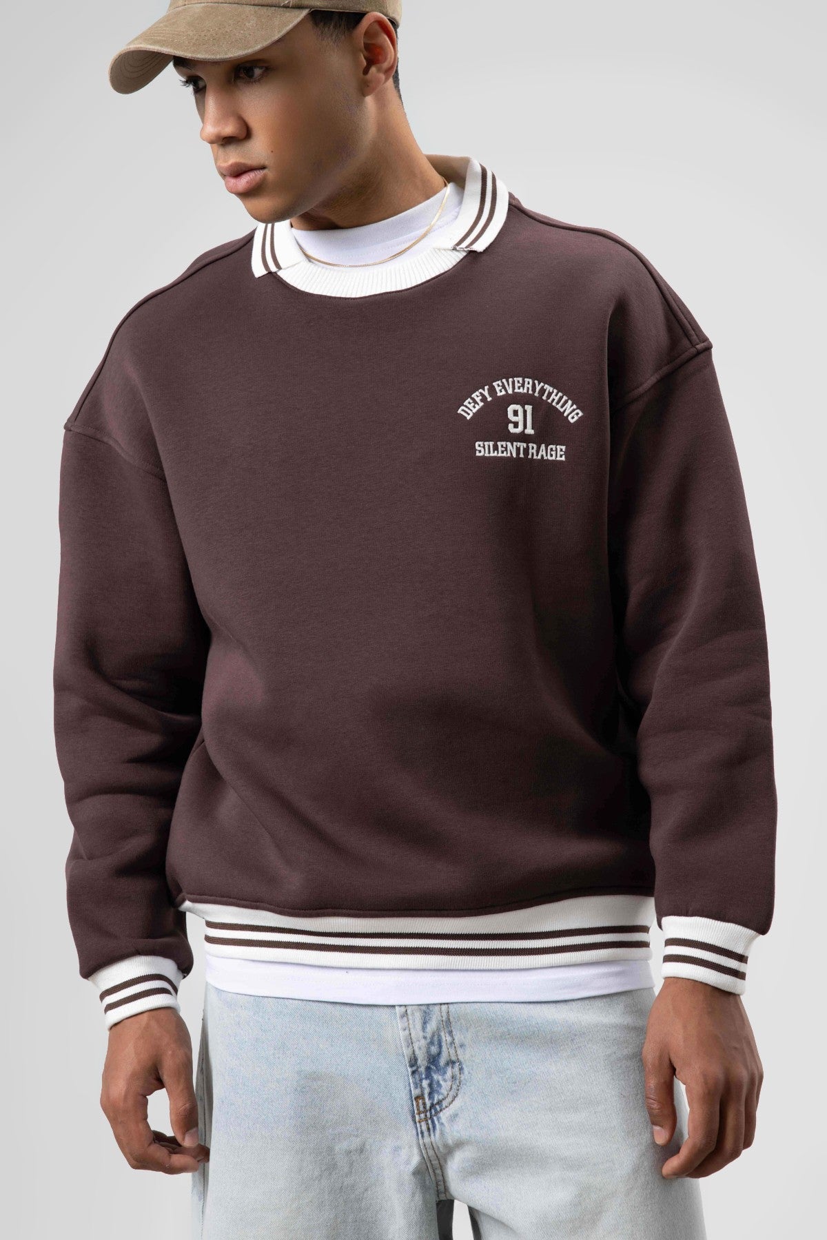 Oversized Collar Sweatshirt with Embroidery Details