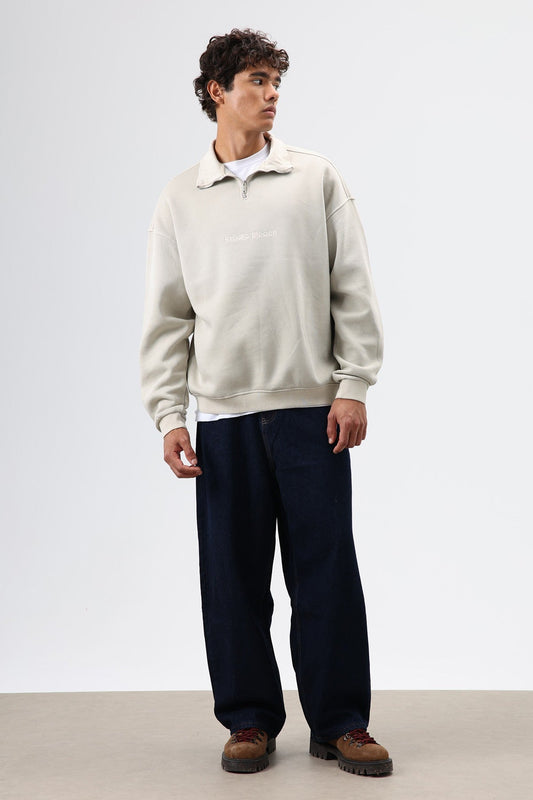 Oversized Sweatshirt with a Collar and Zipper