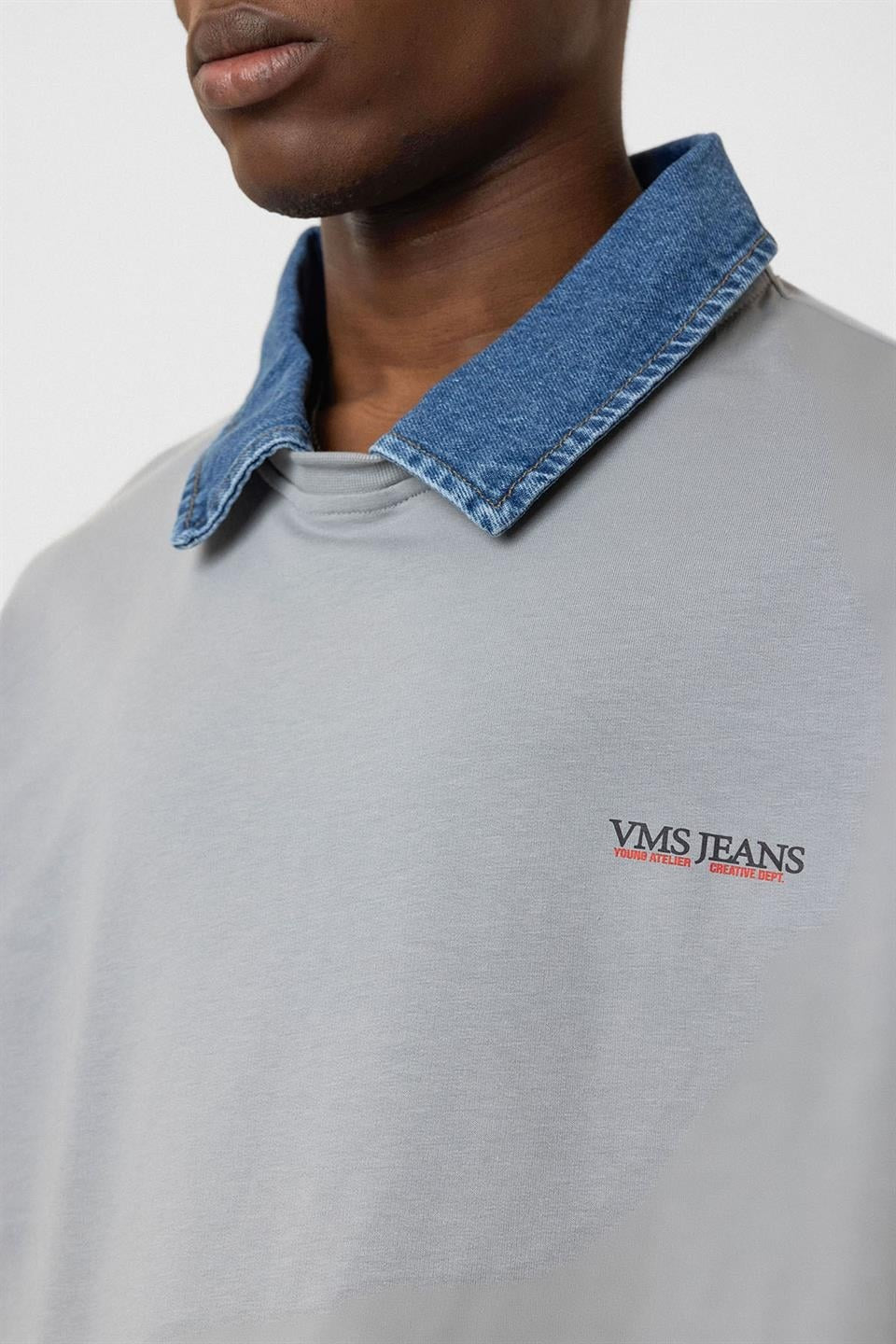 Oversized T-Shirt with Polo Collar and Embroidered Design