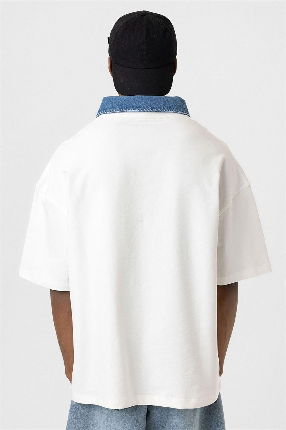 Oversized T-Shirt with Polo Collar and Embroidered Design