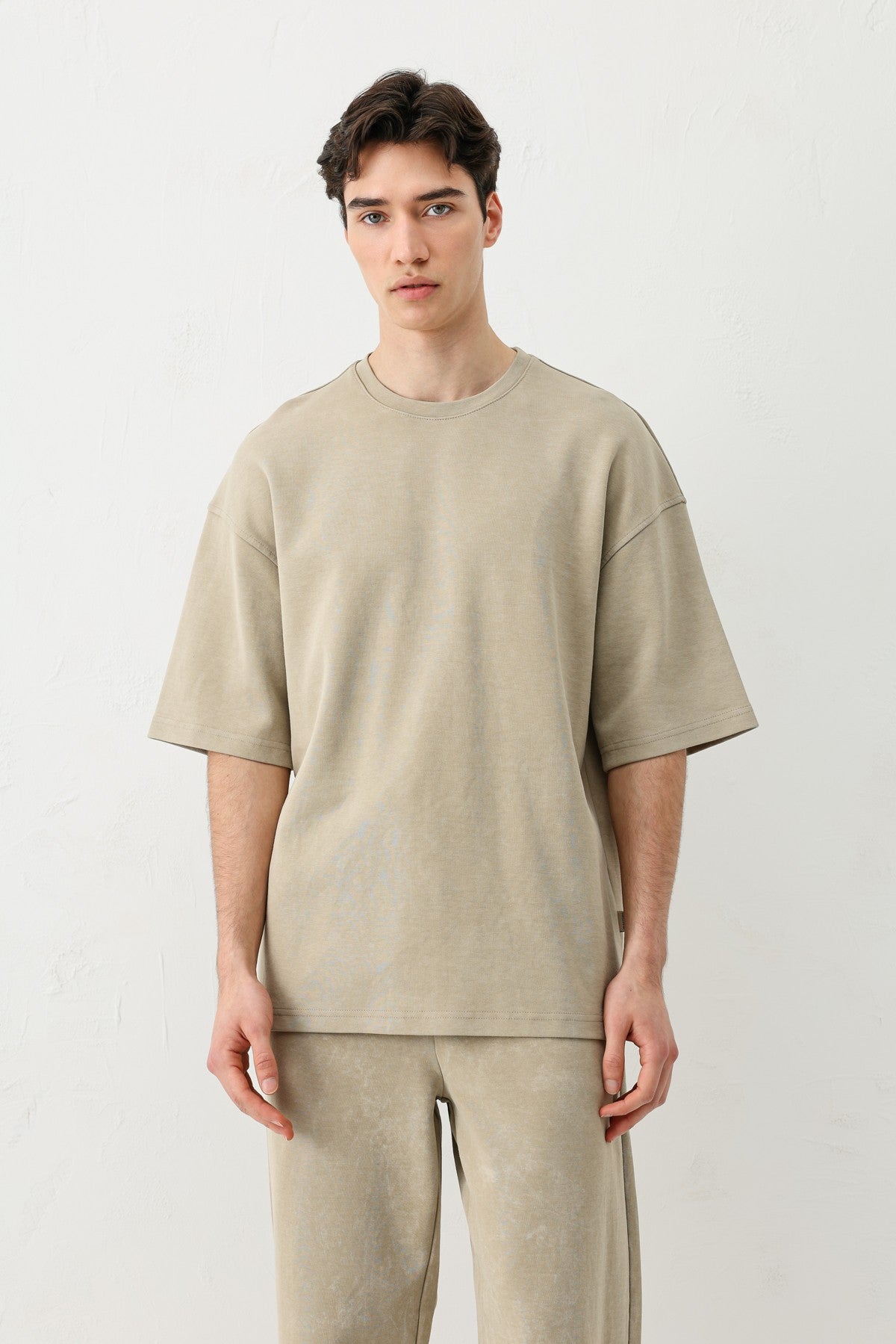 Short-Sleeved, Washed Oversized T-Shirt