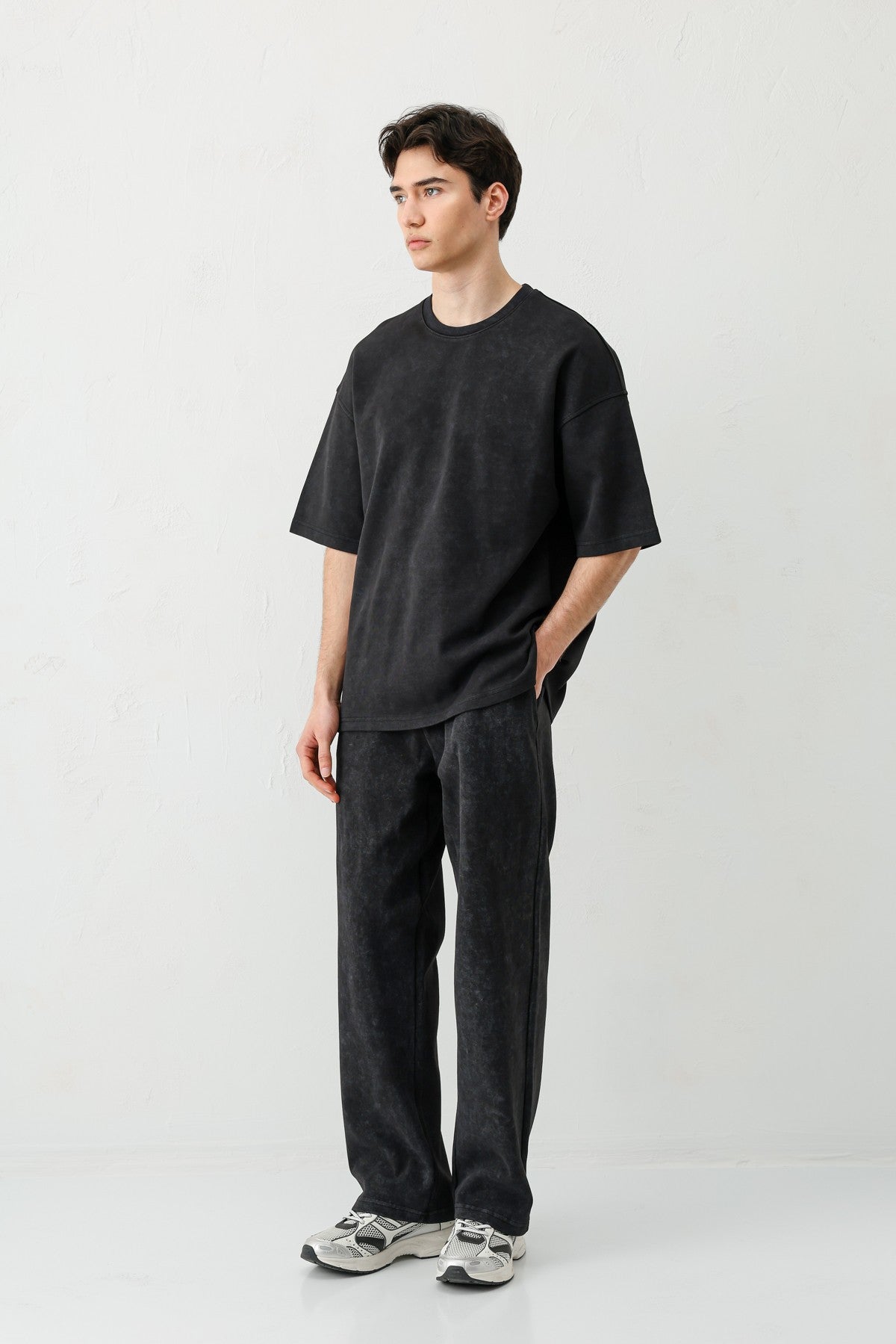Short-Sleeved, Washed Oversized T-Shirt