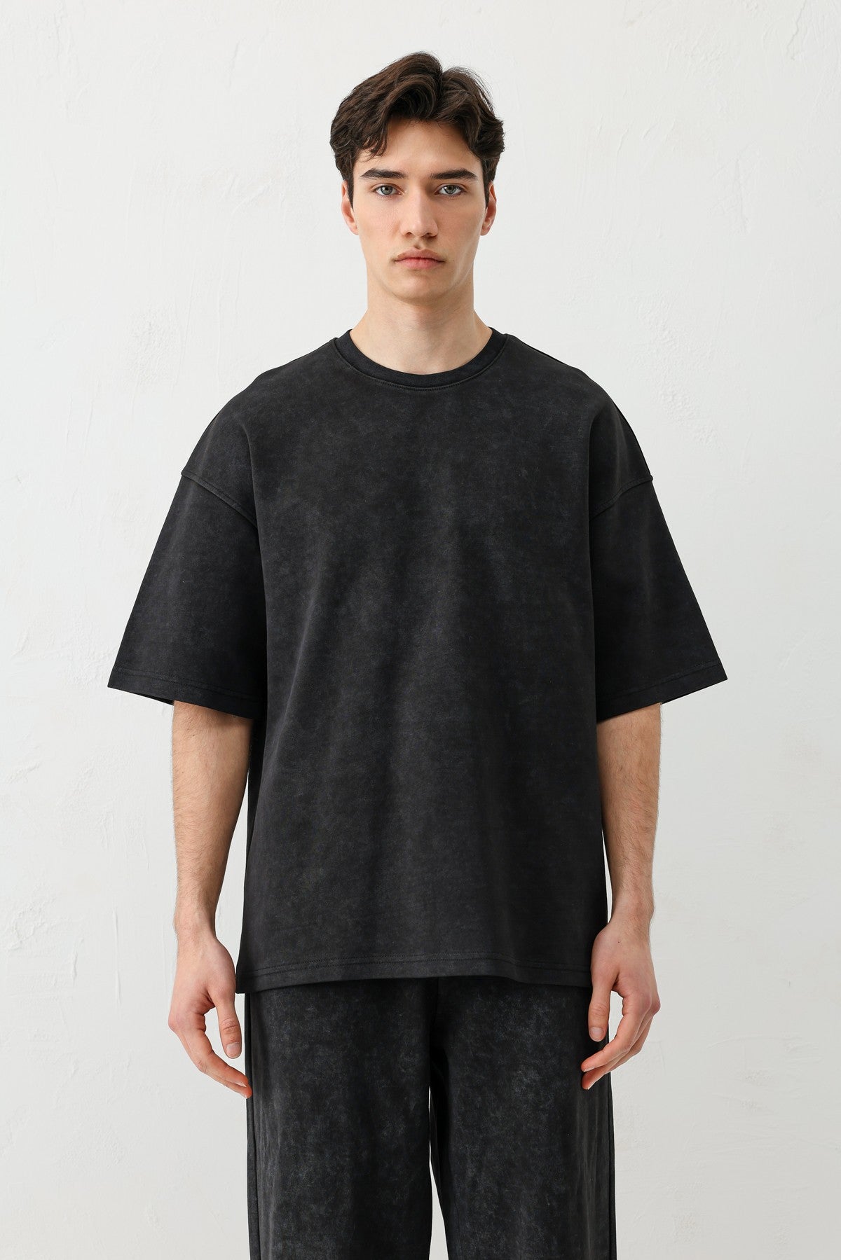Short-Sleeved, Washed Oversized T-Shirt