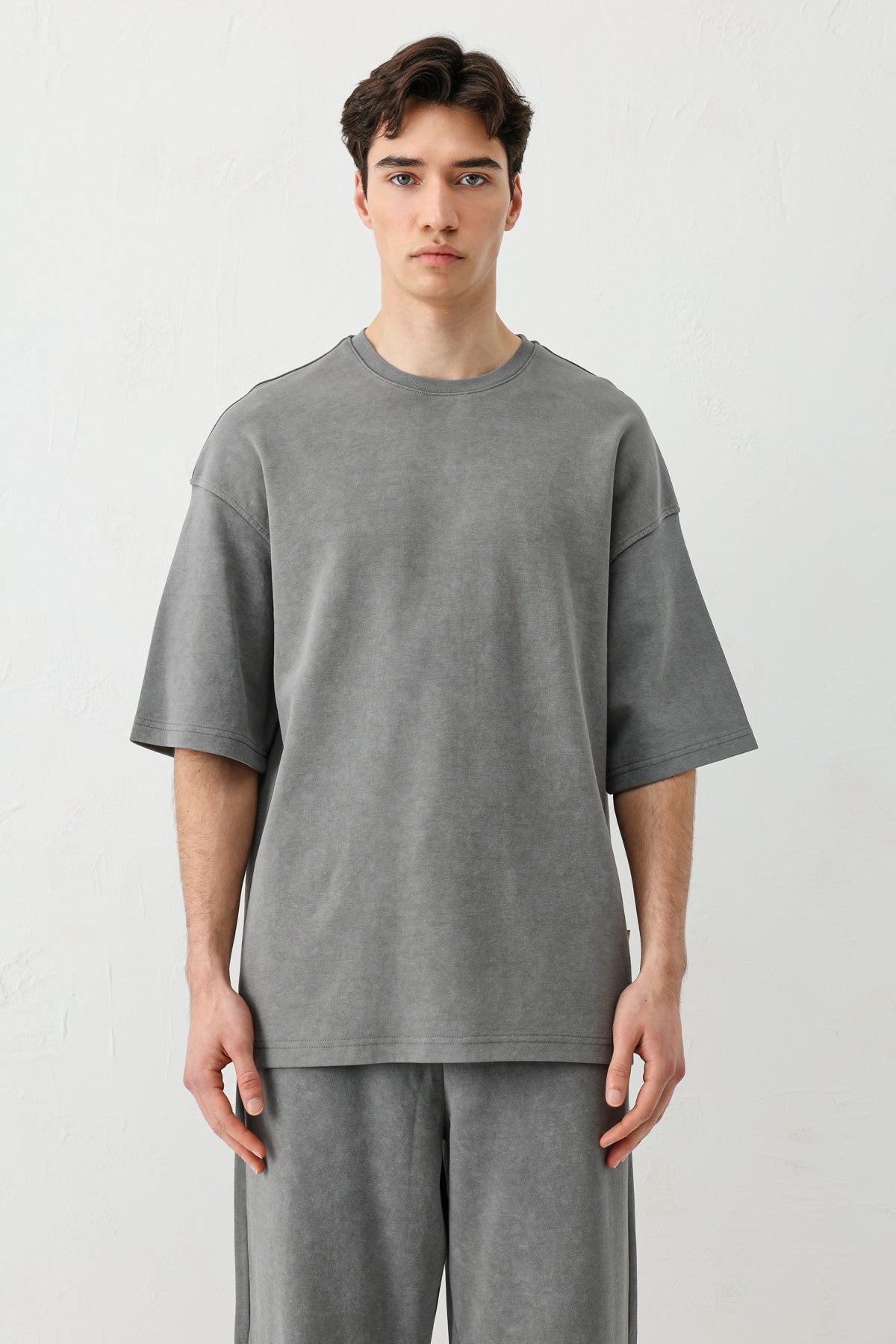 Short-Sleeved, Washed Oversized T-Shirt
