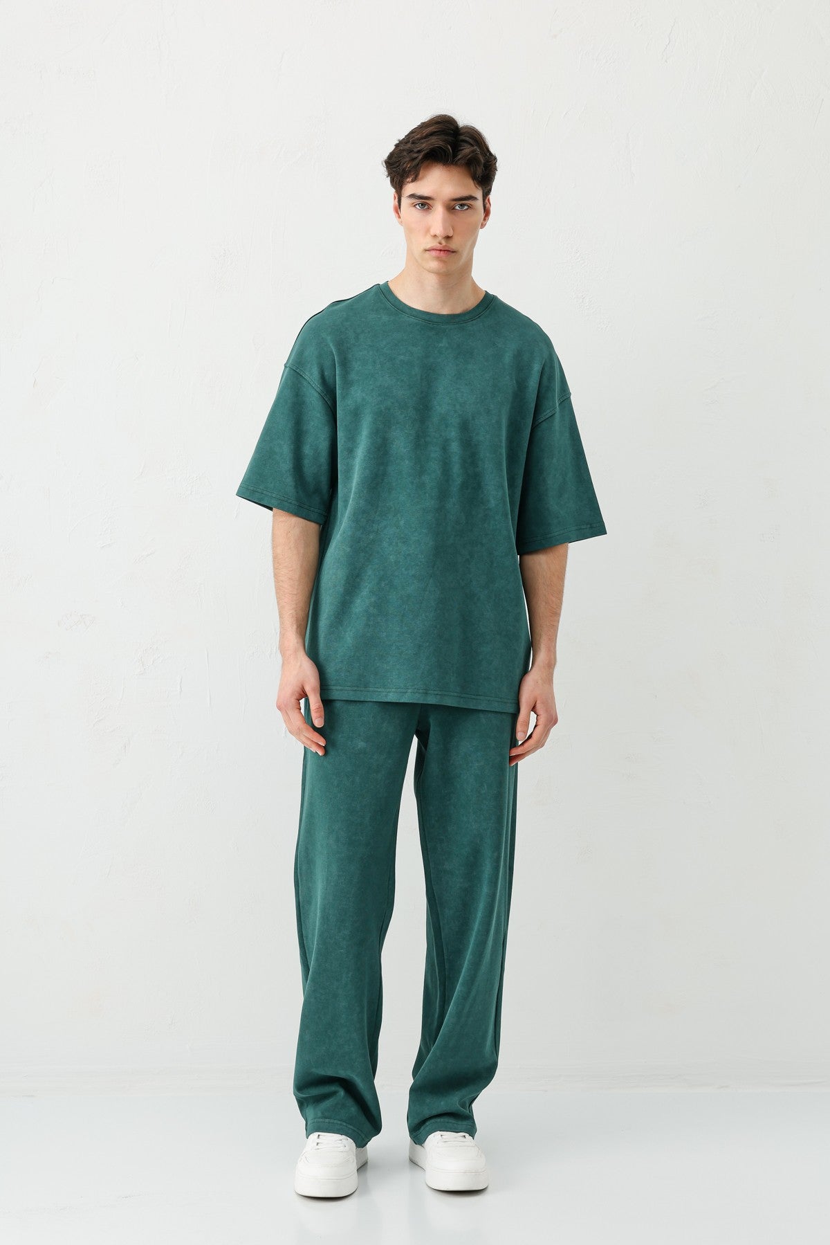 Short-Sleeved, Washed Oversized T-Shirt