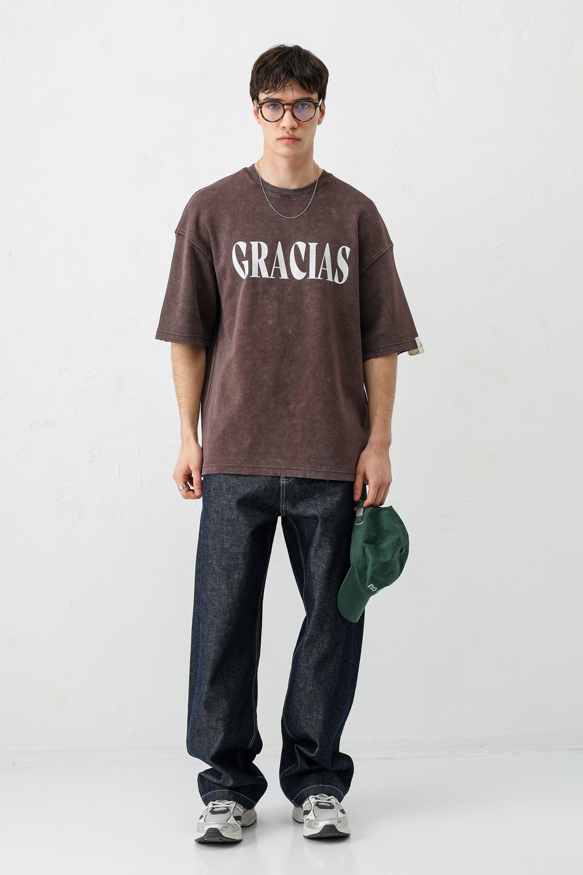 Oversized "Gracias" Printed T-Shirt
