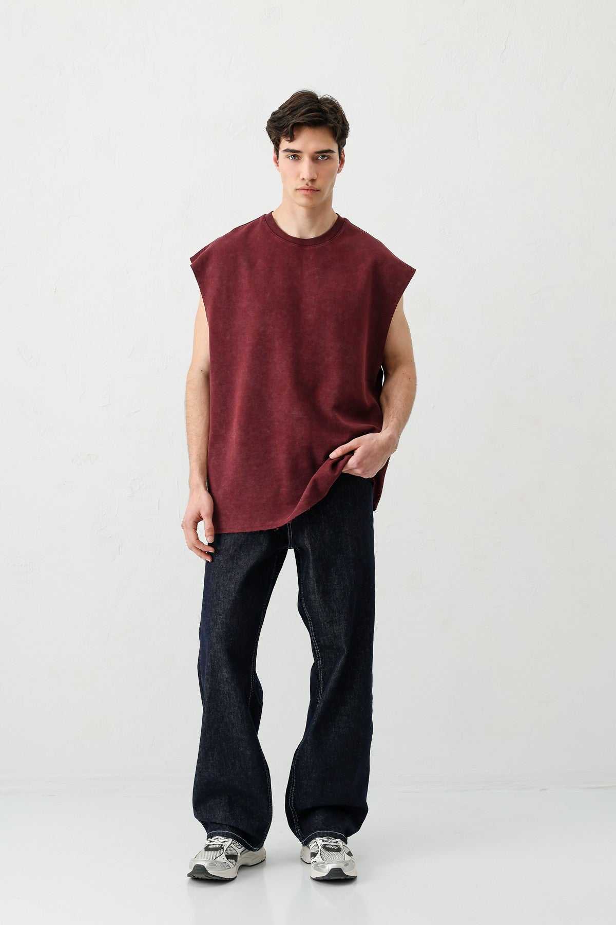 Basic Sleeveless T-Shirt