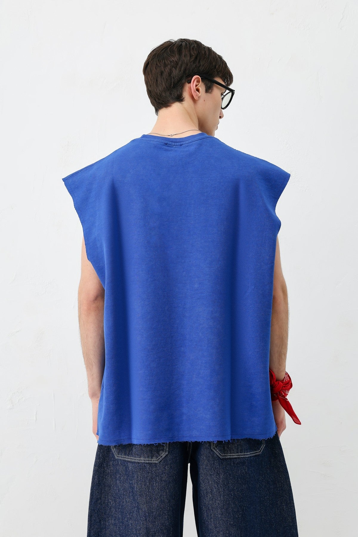 Basic Sleeveless T-Shirt