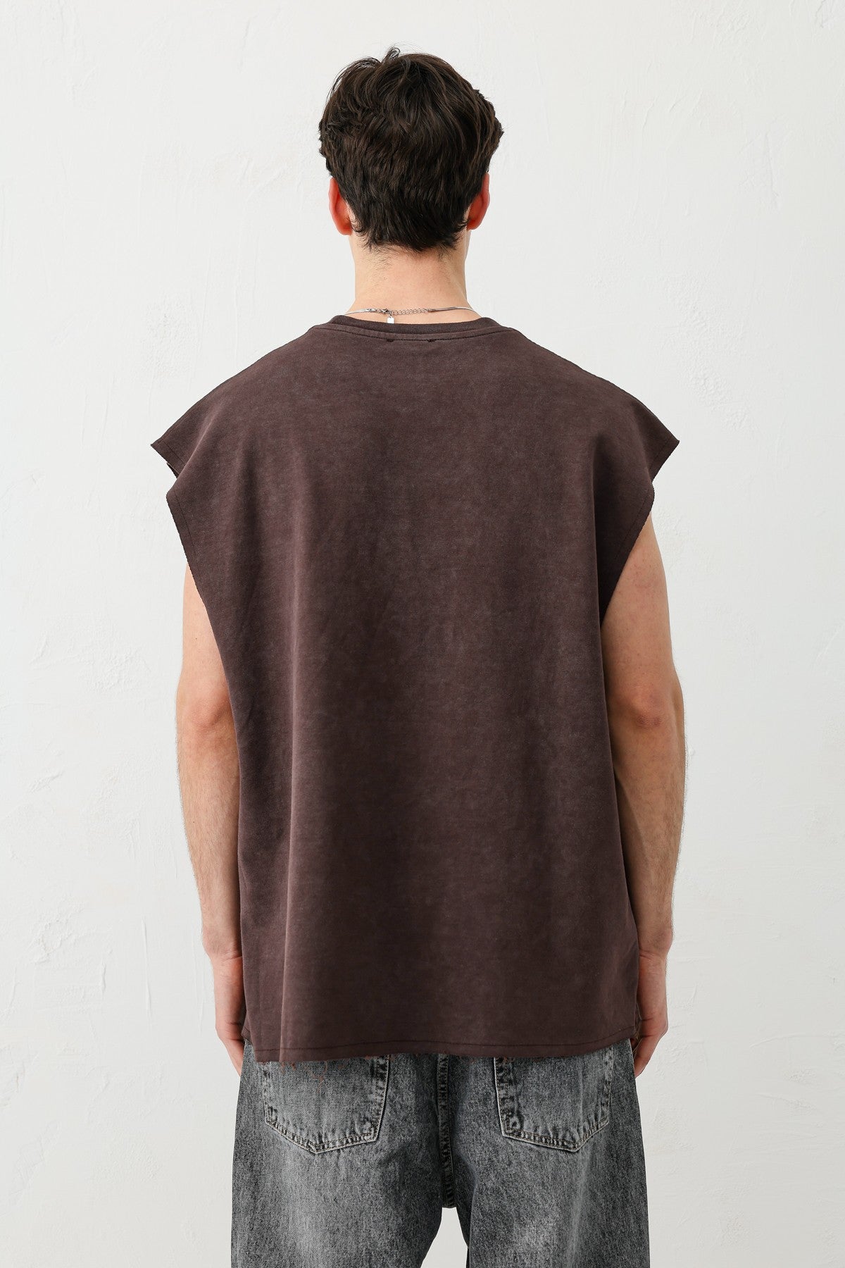 Basic Sleeveless T-Shirt