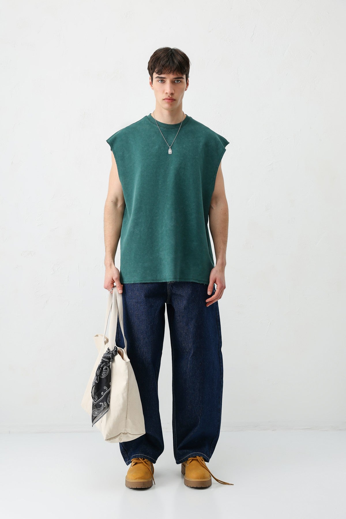 Basic Sleeveless T-Shirt