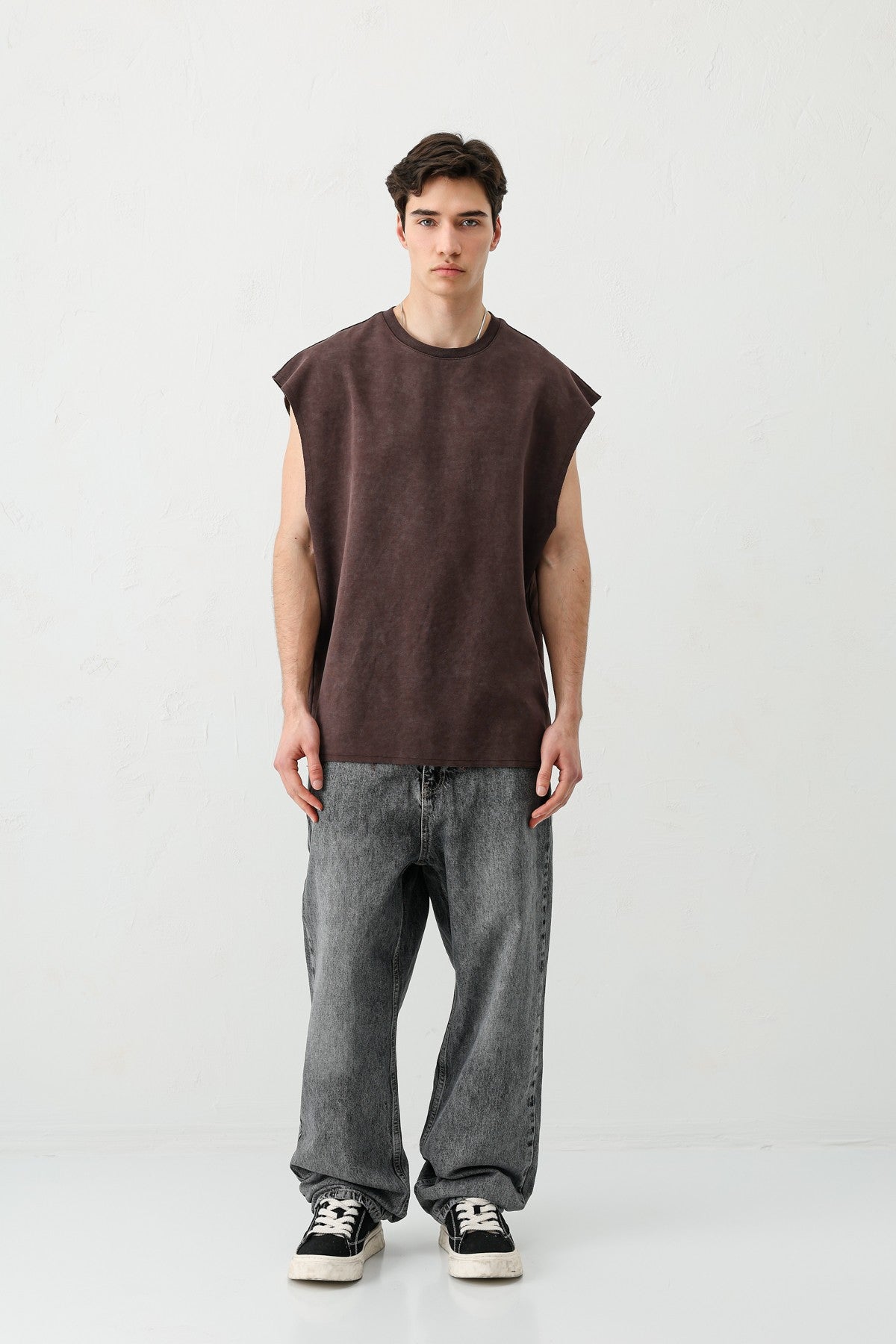 Basic Sleeveless T-Shirt