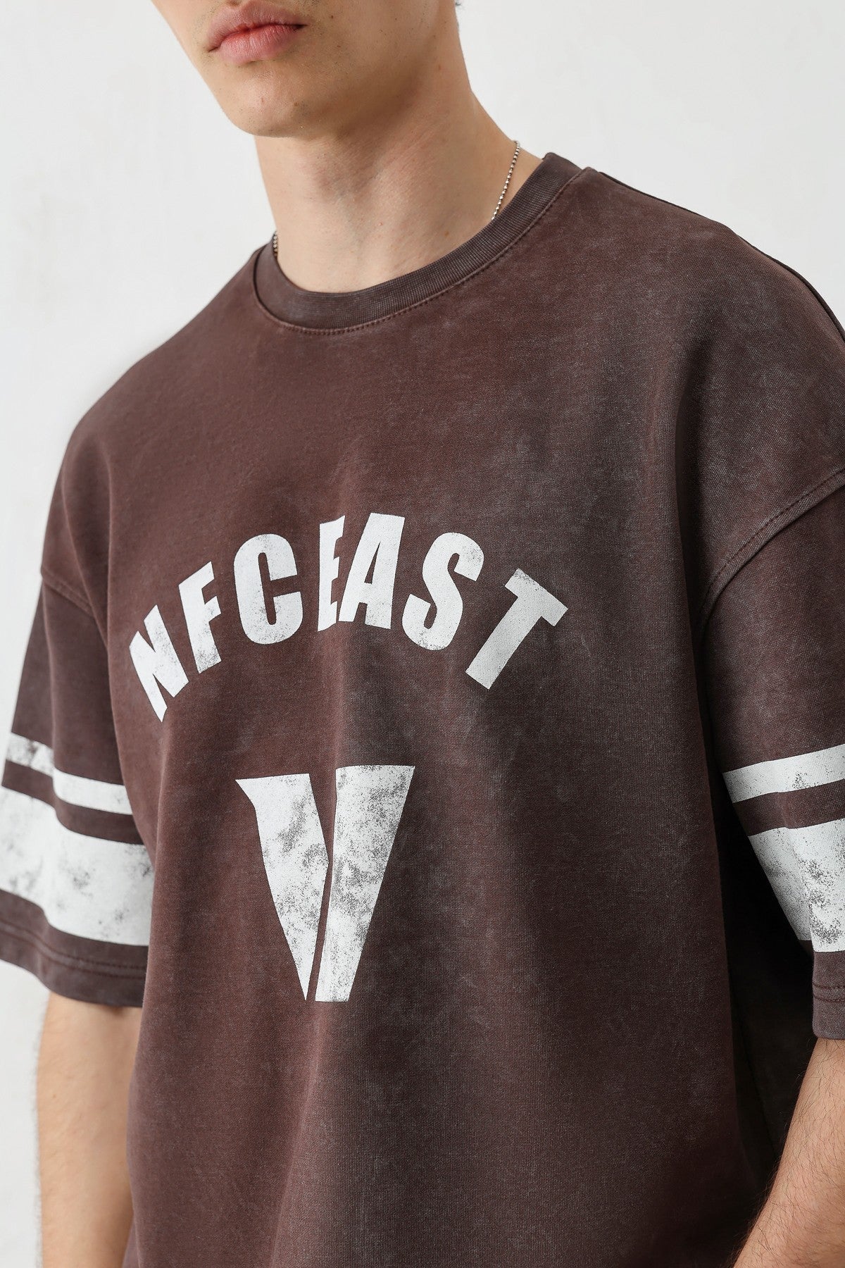 Oversized T-Shirt with V-Print and Sleeve Details