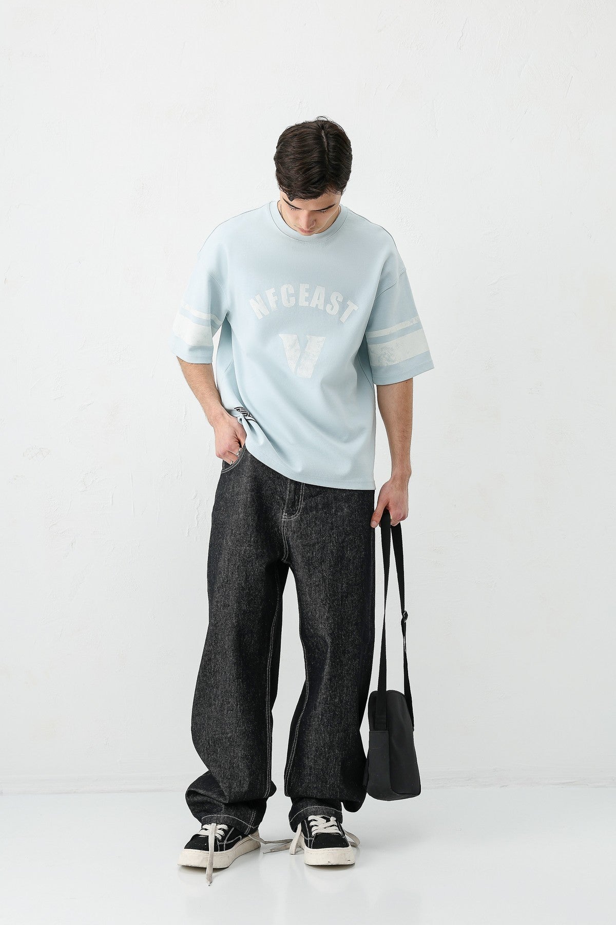 Oversized T-Shirt with V-Print and Sleeve Details